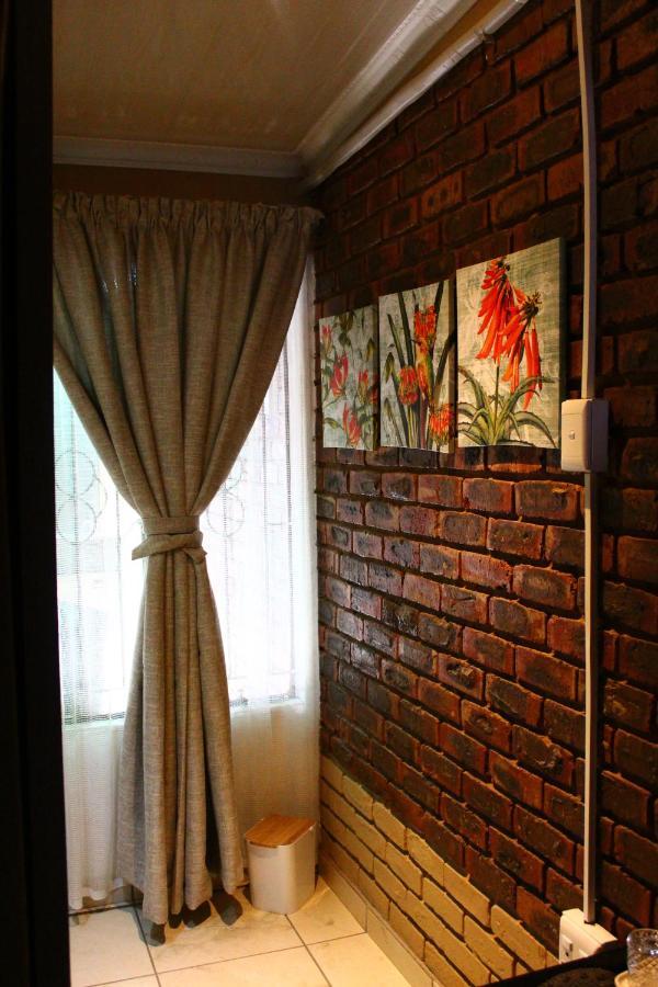 Alternative B&B In The Township พ็อตเชฟสตรูม ภายนอก รูปภาพ